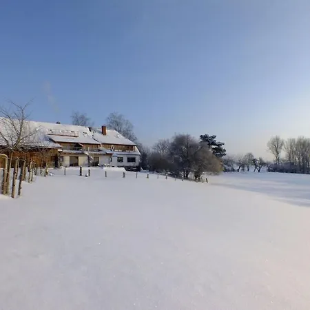 With 4 Bedrooms Holiday home Schieder