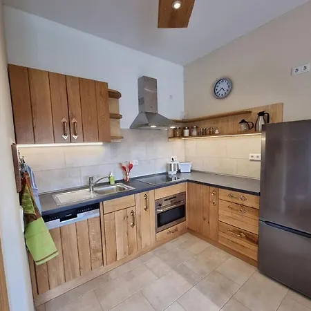 With 4 Bedrooms * Schieder