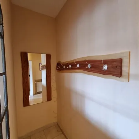 With 4 Bedrooms * Schieder