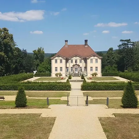 With 4 Bedrooms Schieder